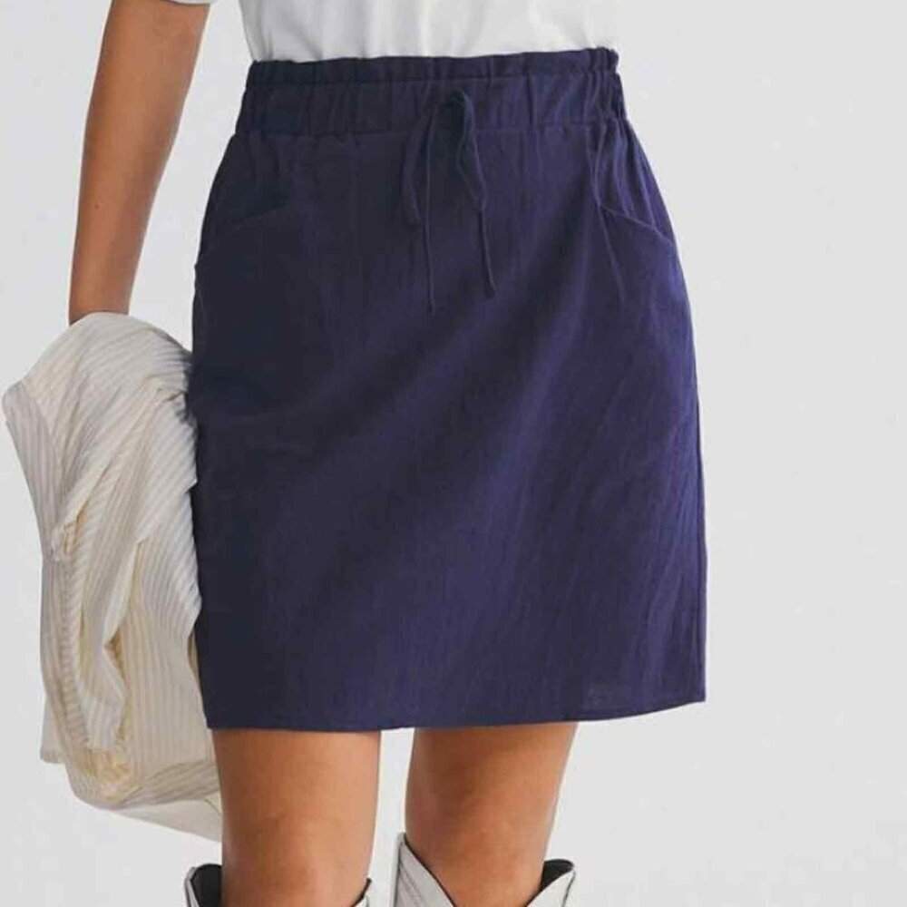 NWOT! Women's Paperbag Waist Side Pocket Skirt, Navy, Small